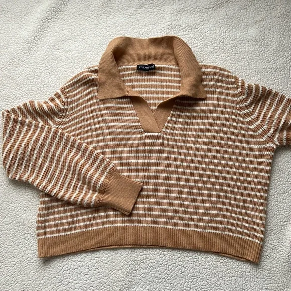 Embossed Striped Collared Knit Sweater - Picture 6 of 7